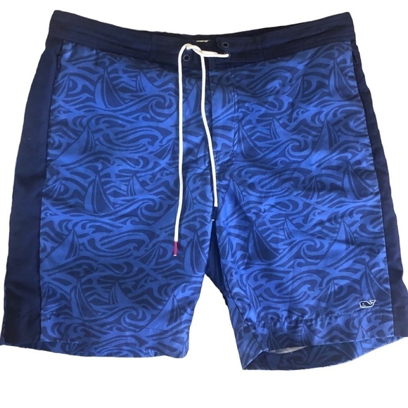 Vineyard Vines Swim Trunks Sz. L Blue W/Logo Back Pocket Drawstring Close Summer - Picture 1 of 5